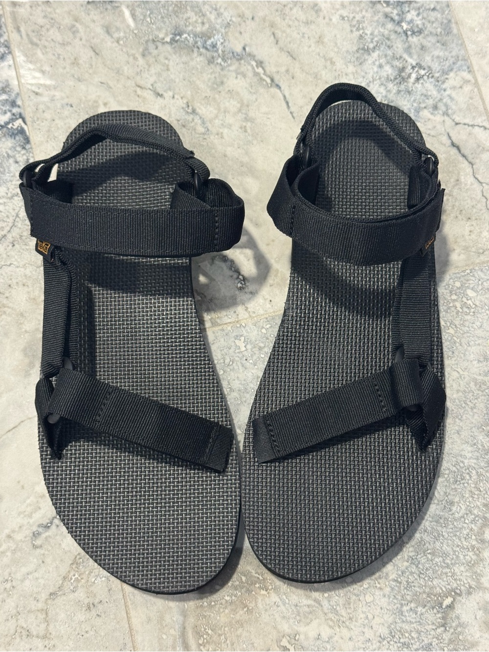 NWOT Teva Men's Black Adjustable Strap Sandals